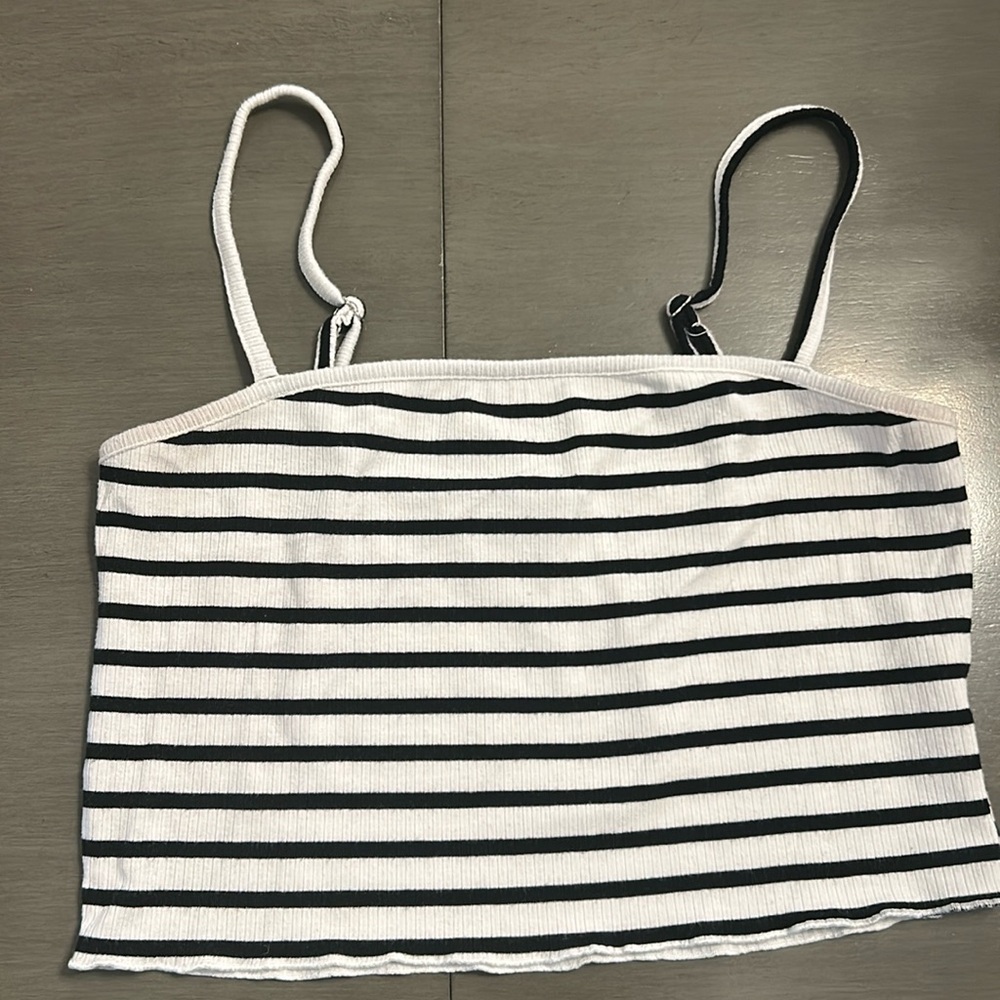 Striped cropped tank top